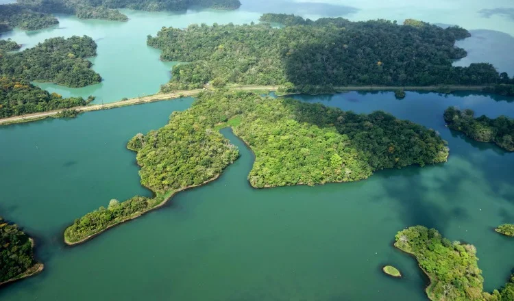 Recursos naturales de Panamá 2 Lago gatun