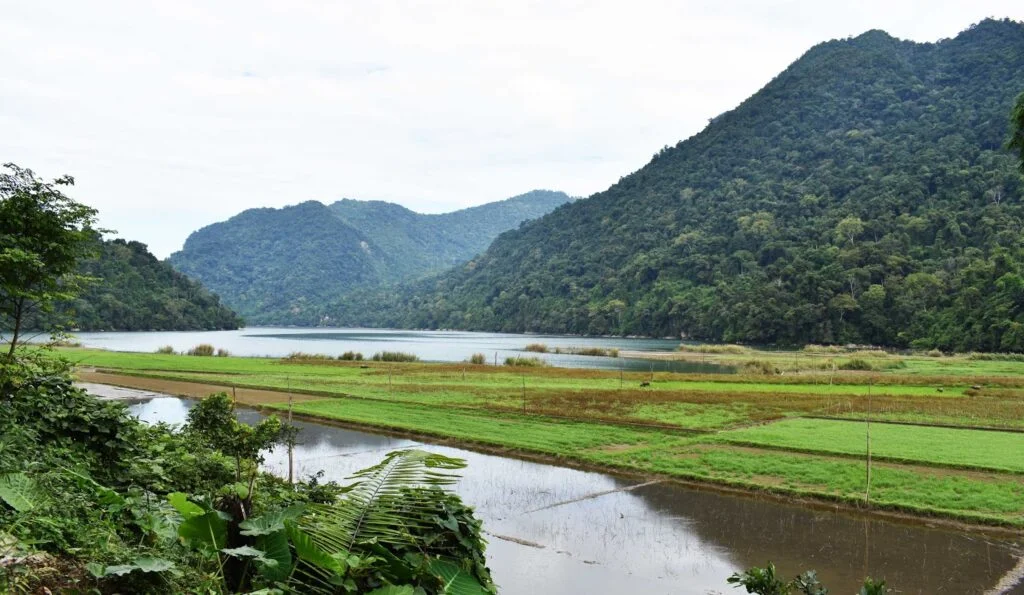 Ba be lake vietnam