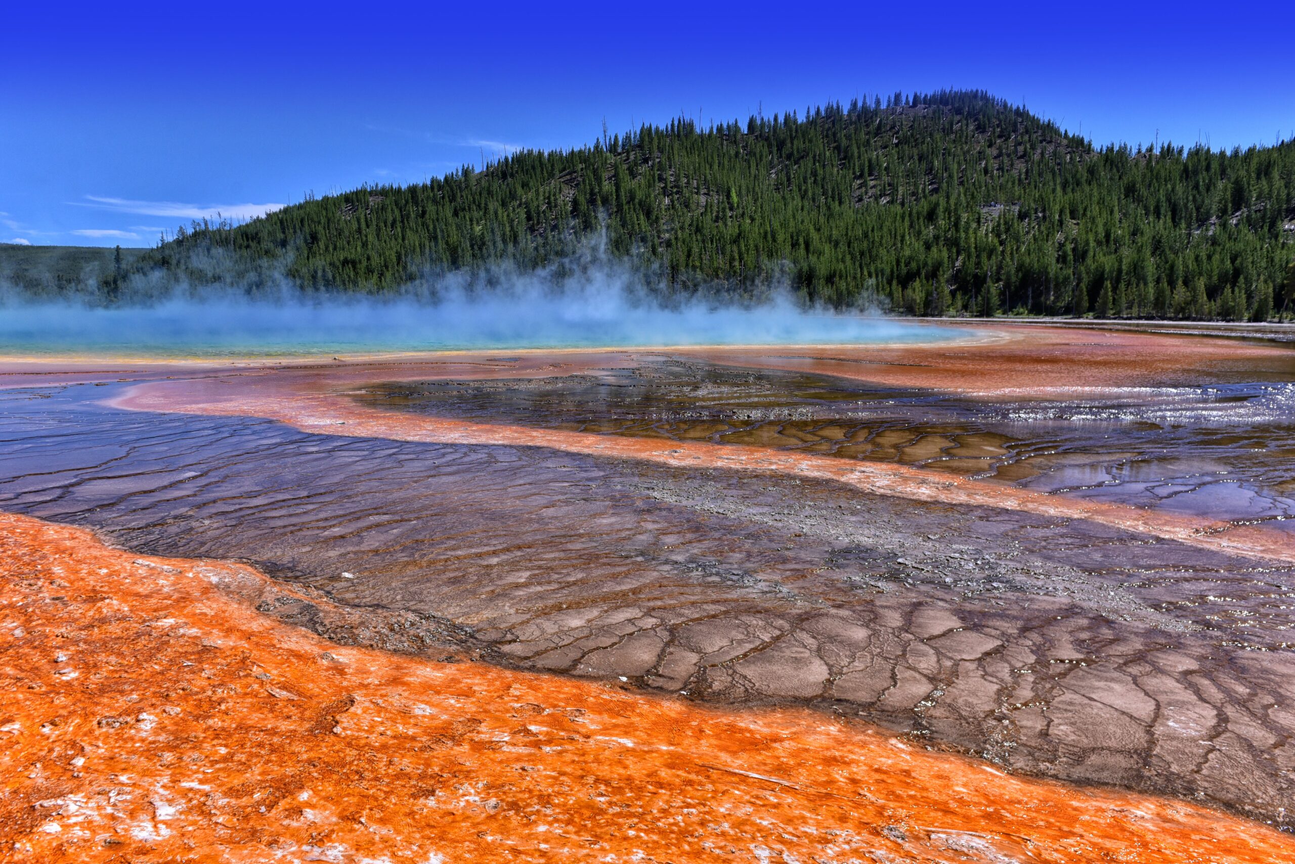 Fuente termal Grand Prismatic en el parque de Yellowstone