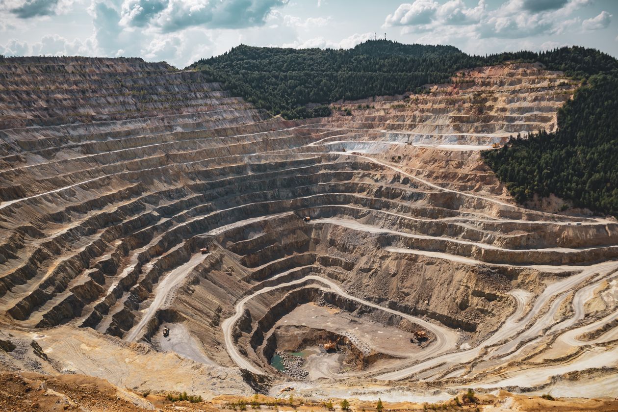 Mina a cielo abierto con excavación en terrazas