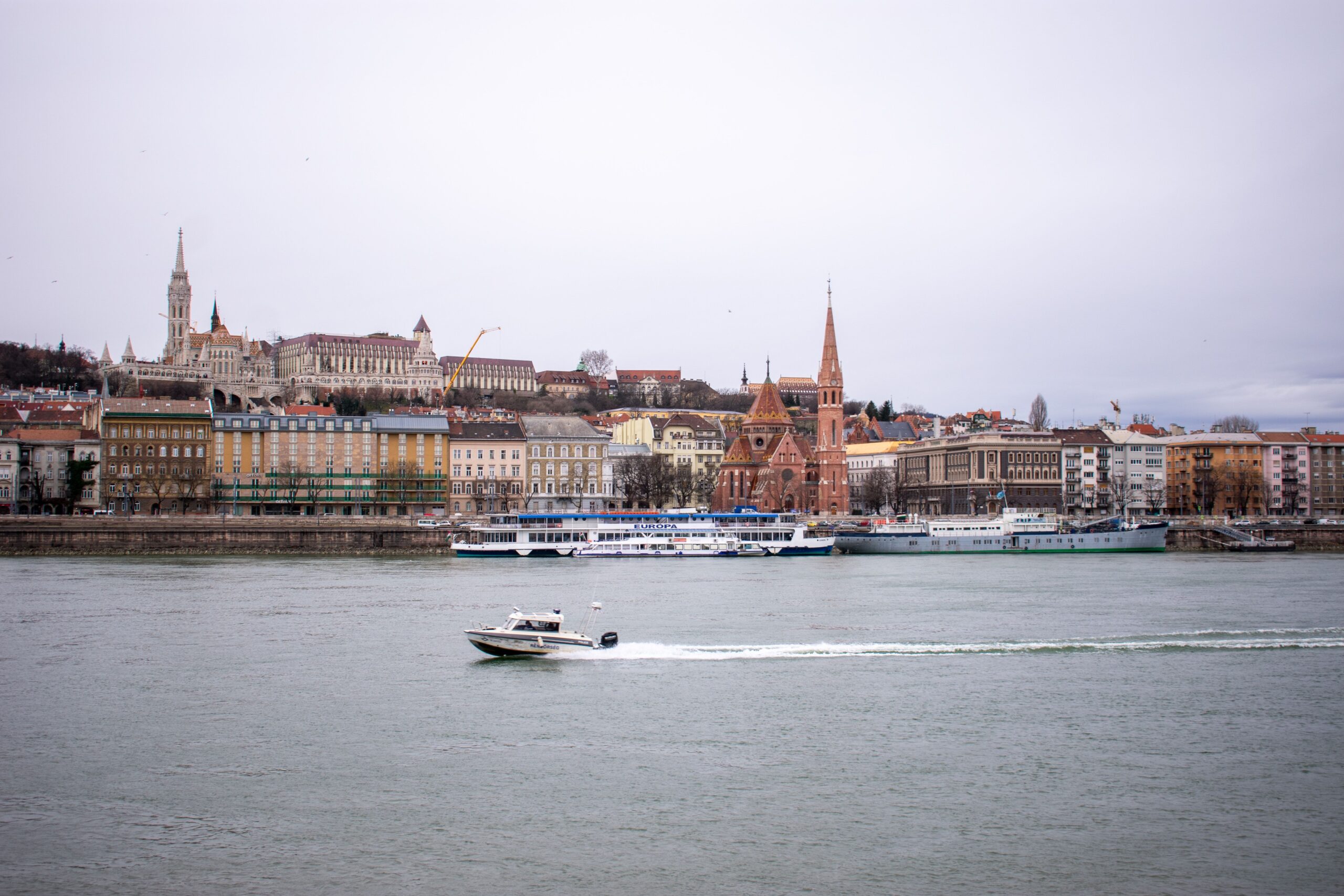 Recursos naturales de Europa 6 El río Danubio a su paso por Budapest, Hungría